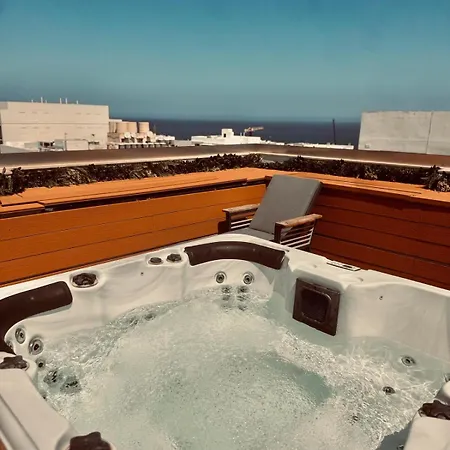 Διαμέρισμα Azura 3br With Jacuzzi Rooftop And Bbq