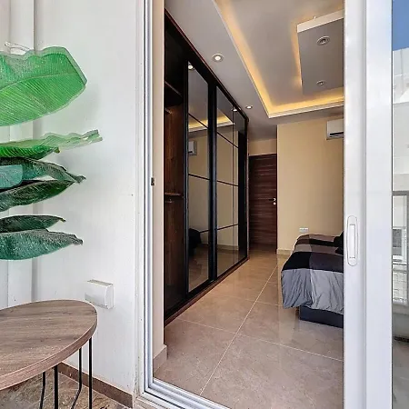 Azura 3br With Jacuzzi Rooftop And Bbq