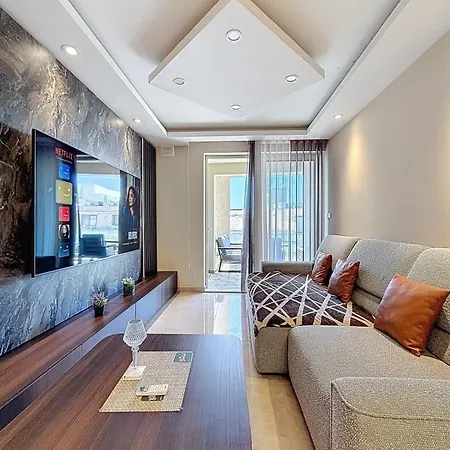 アパート Azura 3br With Jacuzzi Rooftop And Bbq セント・ポールズ・ベイ